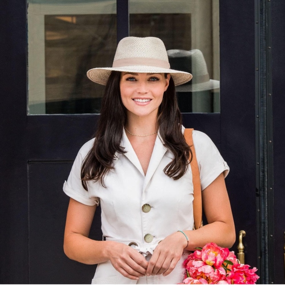 Wallaroo Sun Hat, Petite Charlie - Ivory/Taupe